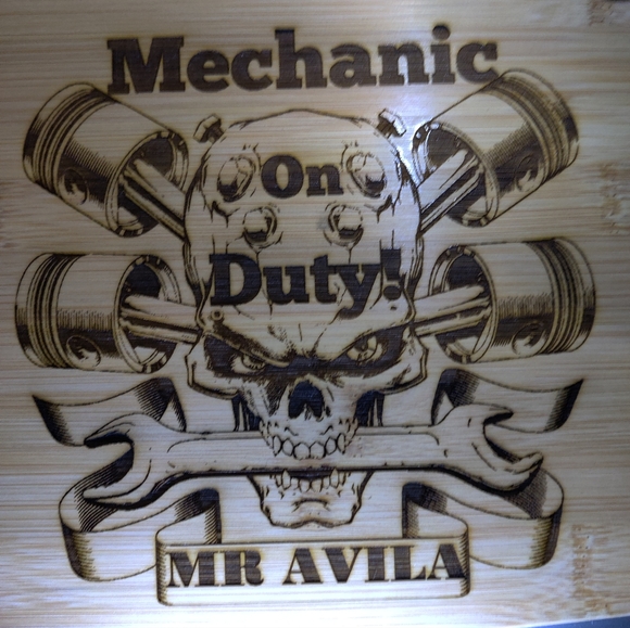 Skull head 12x9" cutting board - Picture 2 of 5